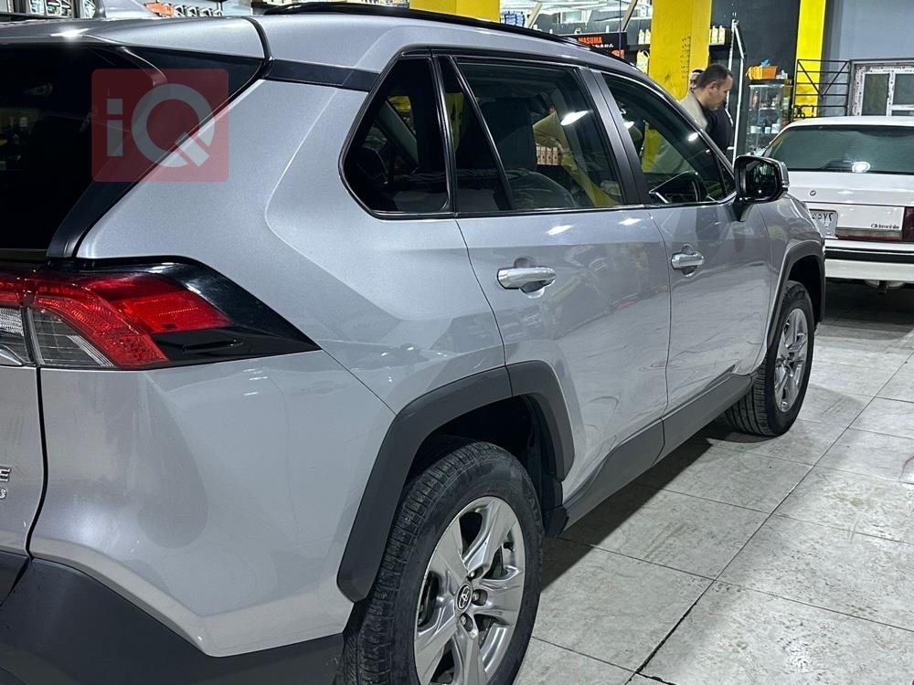 تويوتا راف 4